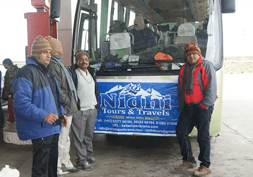KP-KMY By Bus-F-HmPg